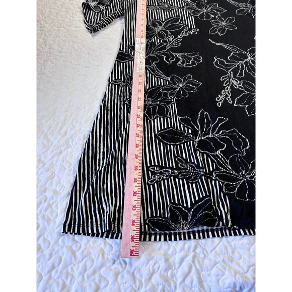 Apt 9 Black White Floral Print Flutter Sleeve Striped Shift Dress size medium - Picture 6 of 7